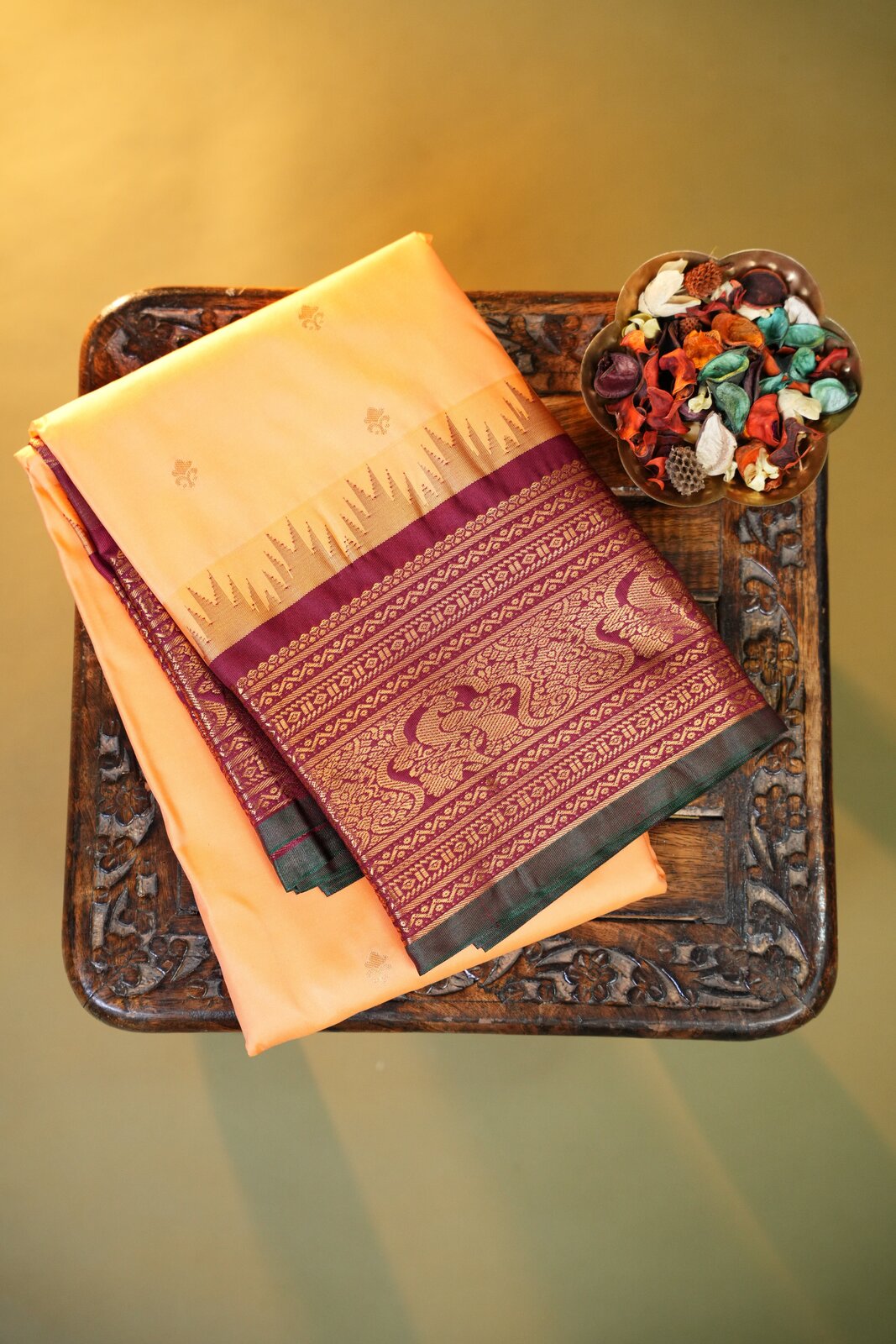 Peach & Gold Handloom Saree – GWS29835