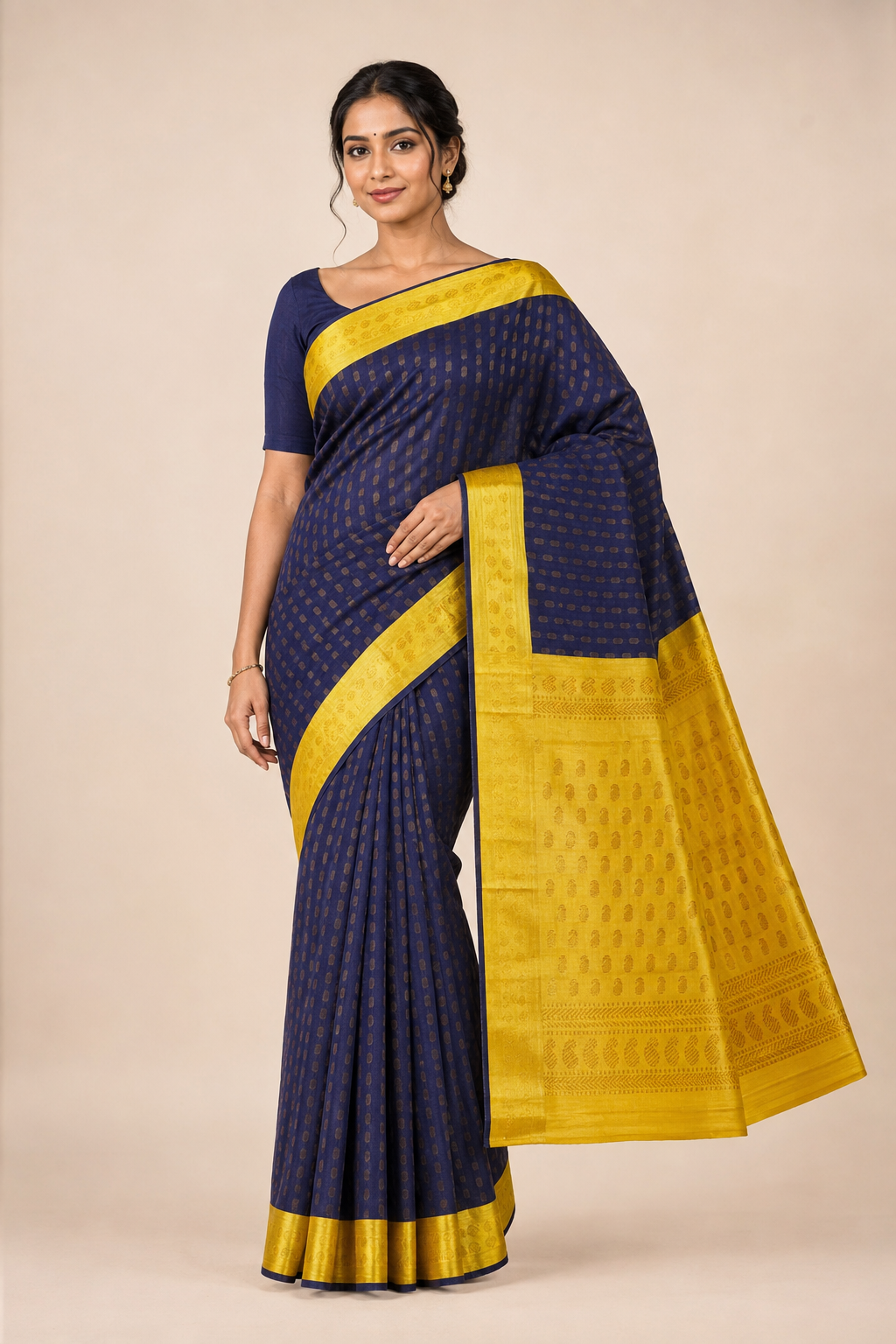 Model wearing the saree for SKU GWS31737