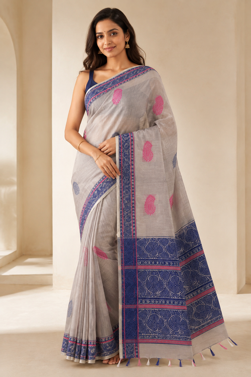 Model wearing the saree for SKU GWS32744