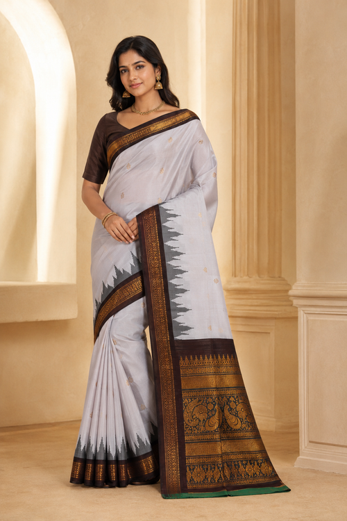 Model wearing the saree for SKU GWS34325
